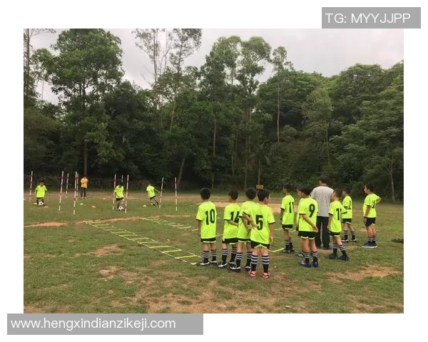 足球是我生命的热爱与追求，激情与梦想交织的美丽旅程